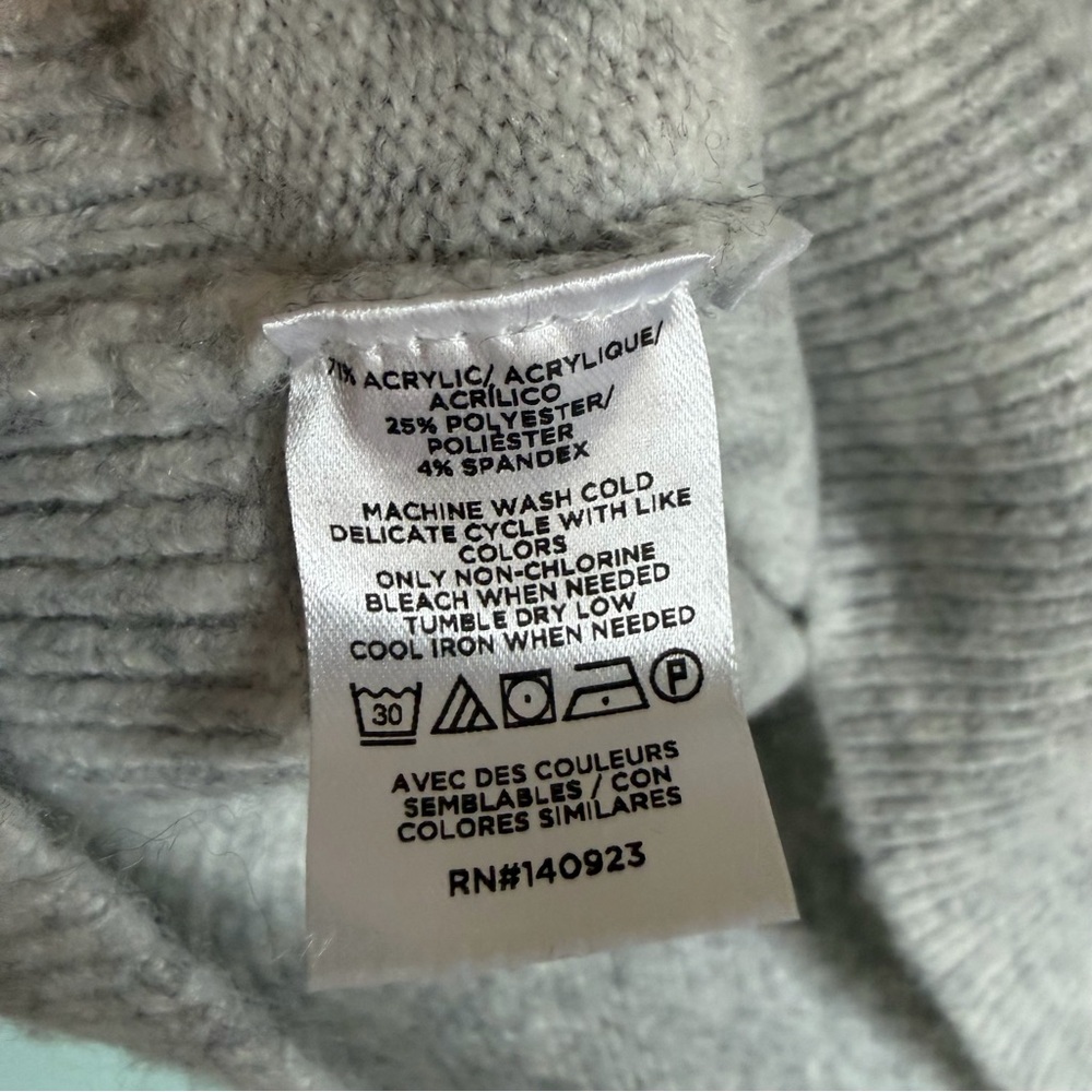 LOFT Light Gray Pullover Sweater - Picture 5 of 5